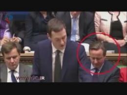 کار پنهانی نخست وزیر انگلیس دربرابر دوربین ها!