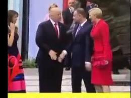 همسر رئیس جمهور لهستان ترامپ را ضایع کرد!