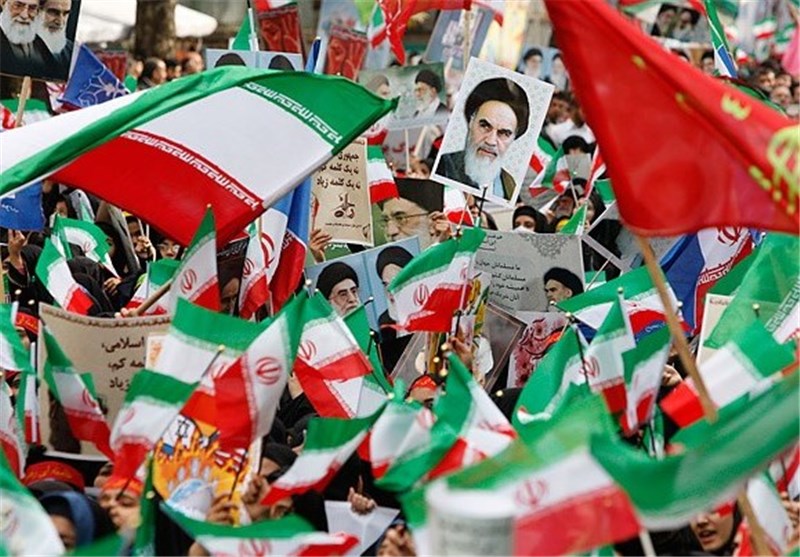 مراسم بزرگداشت 13 آبان با حضور پرشور مردم غیور ایران آغاز شد