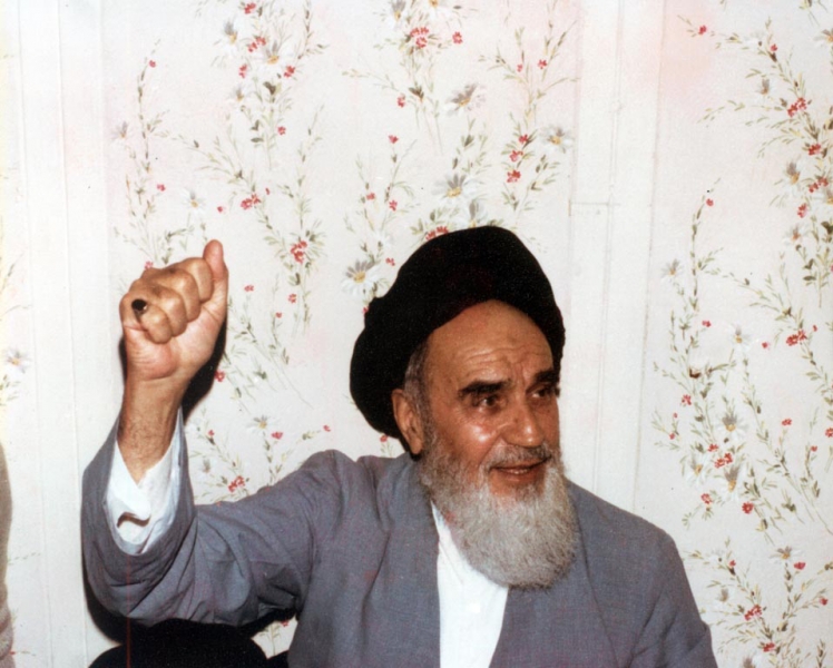 امام خمینی (ره) در مقابل تهدید نظامی آمریکا