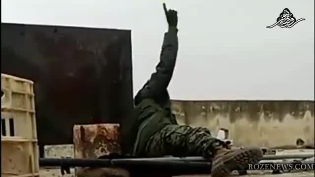 رجزخوانی مدافعان حرم برای تروریست ها و تیری که شلیک شد