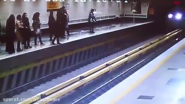 کلیپ  دختری که گفته میشد در مترو تهران خودکشی کرده
