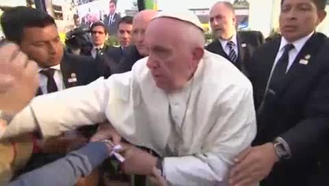  وقتی پاپ فرانسیس عصبانی می شود
