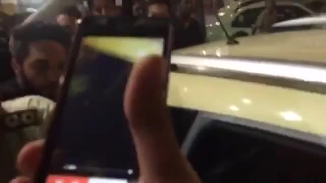 فیلم/استقبال وحشتناک مردم از شهاب حسینی در فرودگاه!