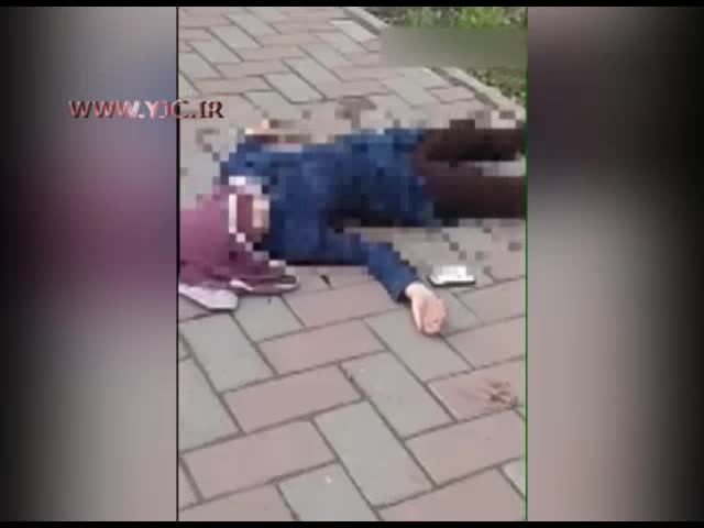 قتل دختر جوان توسط پدرش با تفنگ شکاری وسط خیابان!