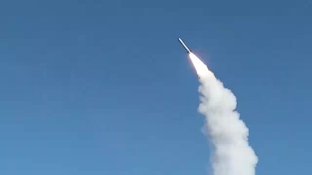 لحظه پرتاب موشک اسکندر روسیه 