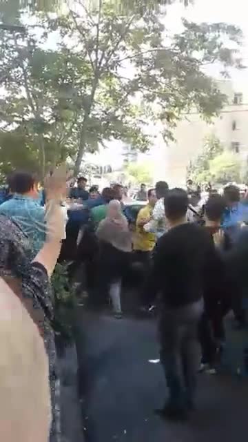 حمله ماموران سد معبر شهرداری منطقه پنج به مردم