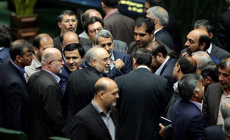 حضور ظریف و صالحی در جلسه غیر علنی مجلس
