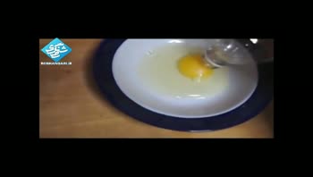 جدا کردن زرده تخم مرغ از سفیده آن