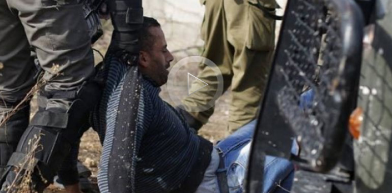 زیر گرفتن جوان فلسطینی توسط نظامیان وحشی رژیم صهیونیستی