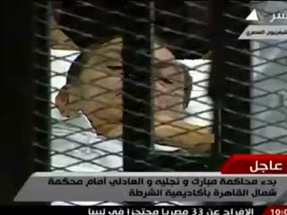 اولین دفاعیات حسنی مبارک: کسی را نکشتم