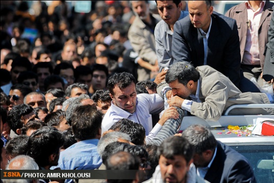 احمدی نژاد،الگوی برخورد با مخالفین!مسئولین ببینند! 